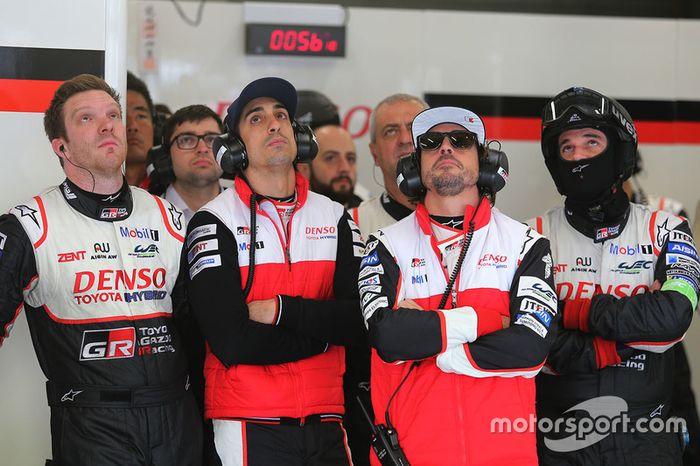 Sébastien Buemi, Fernando Alonso, Toyota Gazoo Racing