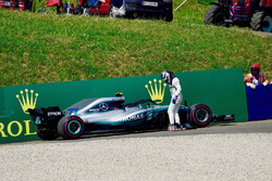 Valtteri Bottas, Mercedes-AMG F1 W09, si ritira dalla gara