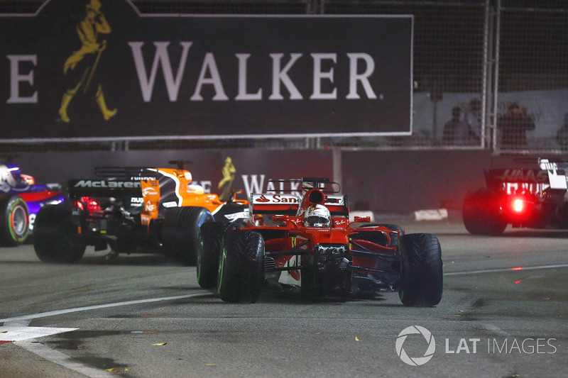 Crash: Sebastian Vettel, Ferrari SF70H