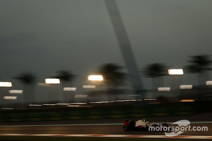 Esteban Gutierrez, Haas F1 Team VF-16