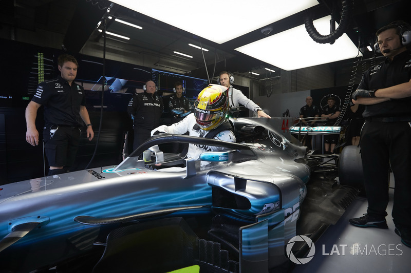 Lewis Hamilton, Mercedes AMG F1, with halo