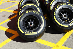 Pneus Pirelli supertendres