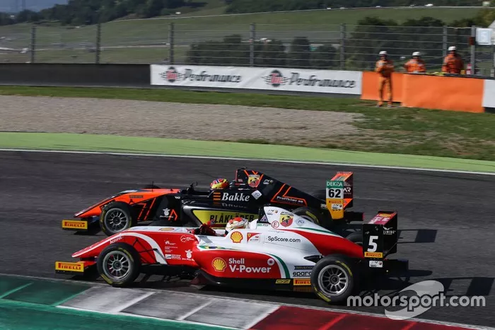 Dennis Hauger, Van Amersfoort Racing BVDennis Hauger, Van Amersfoort Racing BV, e Gianluca Petecof, Prema Powerteam