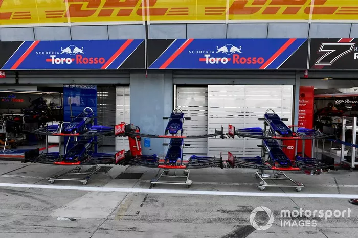 Alerón delantero del Toro Rosso STR14