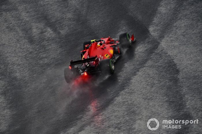 Carlos Sainz Jr., Ferrari SF21