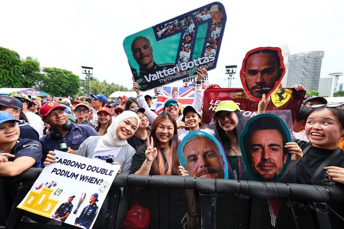 Fans de Fernando Alonso, Aston Martin Racing