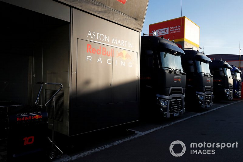 Red Bull Racing trucks