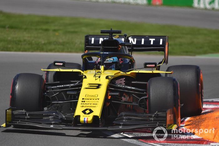 Daniel Ricciardo, Renault R.S.19