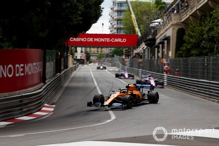 Lando Norris, McLaren MCL34, Lance Stroll, Racing Point RP19