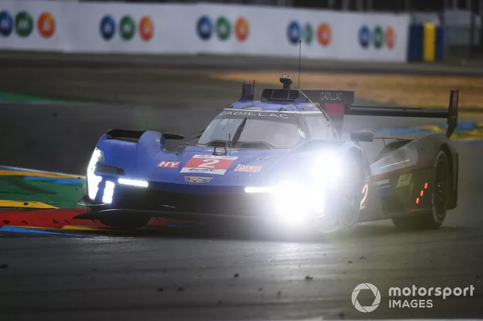 #2 Cadillac Racing Cadillac V-Series.R de Earl Bamber, Alex Lynn, Richard Westbrook