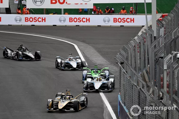 Antonio Felix da Costa, DS Techeetah, DS E-Tense FE21, Stoffel Vandoorne, Mercedes-Benz EQ, EQ Silver Arrow 02, Nick Cassidy, Envision Racing, Audi e-tron FE07, Nyck de Vries, Mercedes-Benz EQ, EQ Silver Arrow 02, Lucas Di Grassi