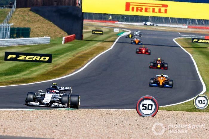 Pierre Gasly, AlphaTauri AT01,  Lando Norris, McLaren MCL35 