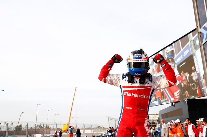 Ganador de la carrera  Felix Rosenqvist, Mahindra Racing, celebra