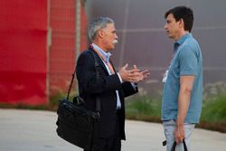 Chase Carey, Director Ejecutivo y Presidente Ejecutivo del Grupo de Fórmula Uno y Toto Wolff, Direct