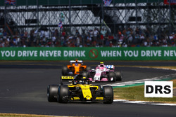 Nico Hulkenberg, Renault Sport F1 Team R.S. 18, leads Esteban Ocon, Force India VJM11