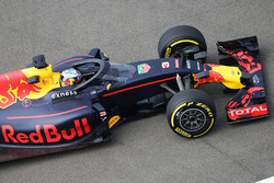 Daniel Ricciardo, Red Bull Racing RB12 met het Aeroscreen