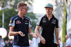 (L to R): Daniil Kvyat, Scuderia Toro Rosso with Nico Hulkenberg, Sahara Force India F1