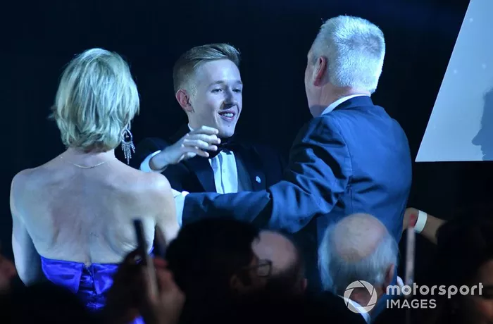 Johnathan Hoggard gana el Premio al Joven Británico del año 