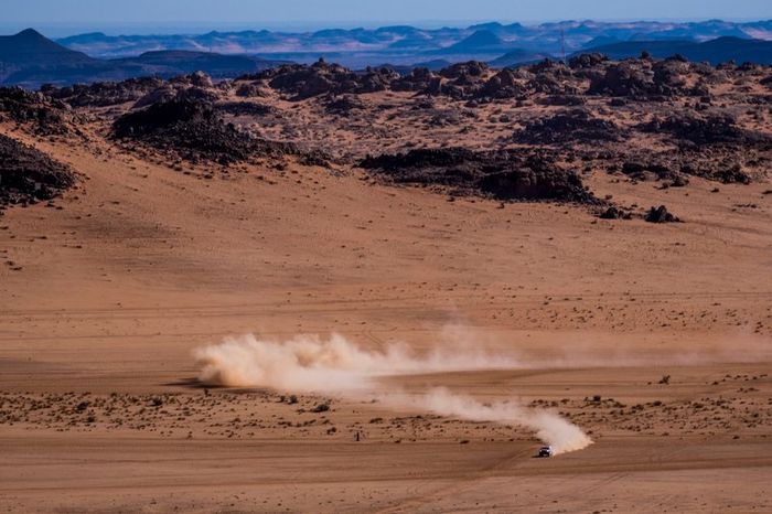 #304 Toyota Gazoo Racing: Giniel De Villiers, Alex Haro Bravo