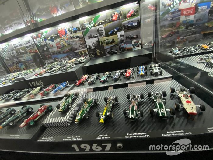 Colección de coches miniatura de F1