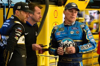 Aric Almirola, Stewart-Haas Racing, Ford Mustang Smithfield, Rodney Childers and Kevin Harvick, Stewart-Haas Racing, Ford Mustang Busch Beer
