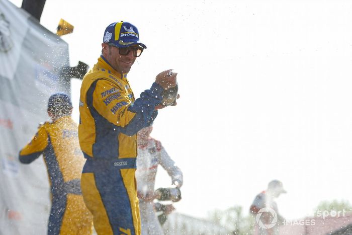 #96 Turner Motorsport BMW M4 GT3: Robby Foley, Bill Auberlen