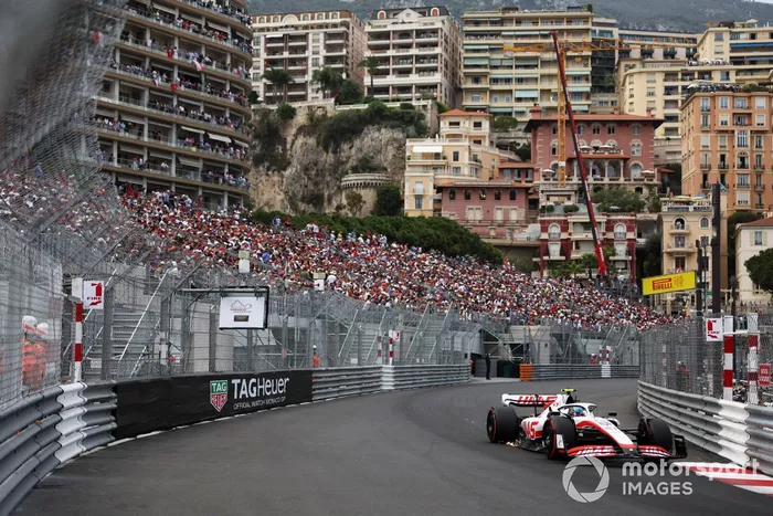 Mick Schumacher, Haas VF-22