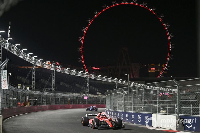 Charles Leclerc, Ferrari SF-23, Pierre Gasly, Alpine A523
