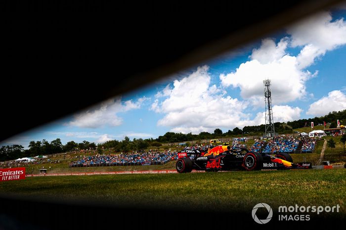 Sergio Pérez, Red Bull Racing RB16B