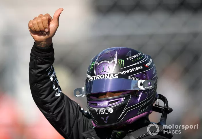Ganador de la pole, Lewis Hamilton, de Mercedes