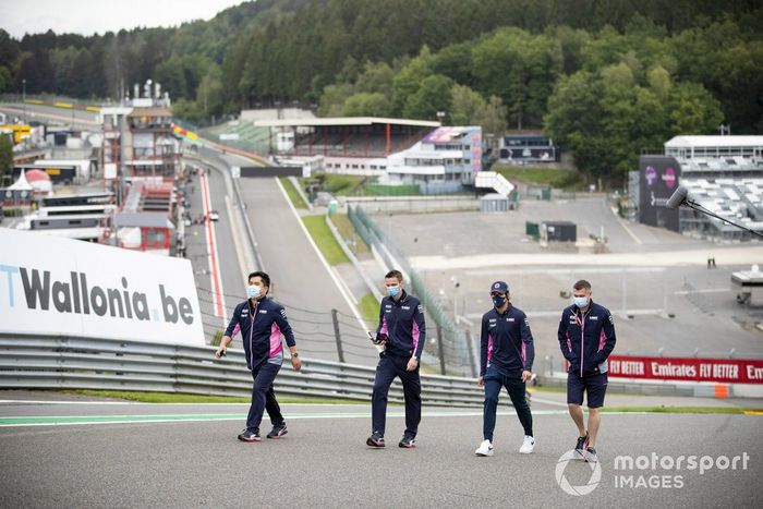 Lance Stroll, Racing Point, recorre la pista de Spa