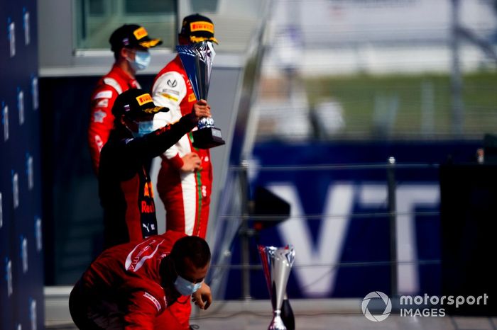 Podio: segundo lugar, Yuki Tsunoda, Carlin