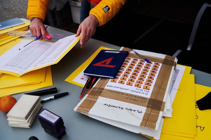 Embarque del Dakar 2021 en Marsella