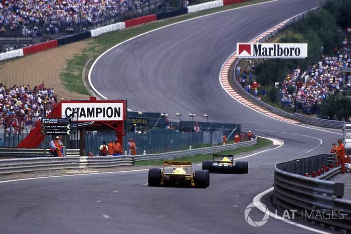 Eau Rouge action
