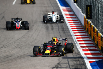 Max Verstappen, Red Bull Racing RB14, leads Romain Grosjean, Haas F1 Team VF-18, and Marcus Ericsson, Sauber C37