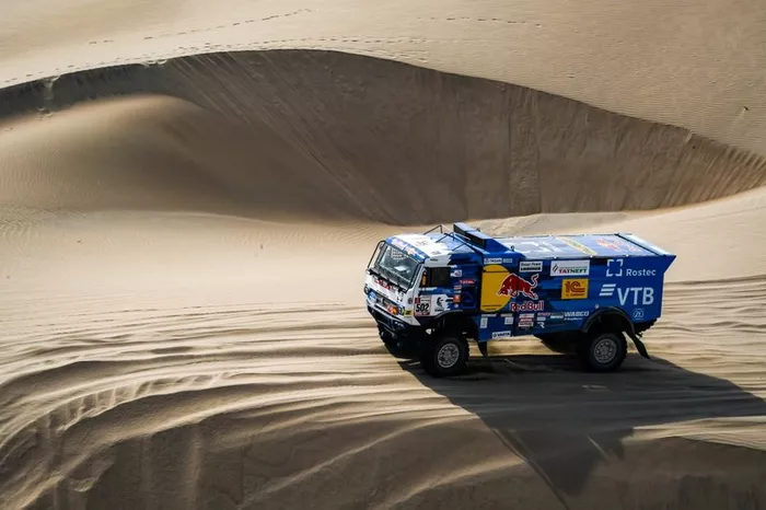 #502 Team Kamaz Master: Ayrat Mardeev, Akhmet Galiautdinov, Dmitry Svistunov