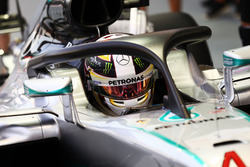 Lewis Hamilton, Mercedes AMG F1 W07 Hybrid with the Halo cockpit cover