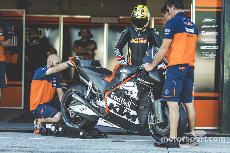 Karel Abraham, KTM RC16