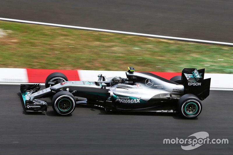2. Nico Rosberg, Mercedes AMG F1 W07 Hybrid