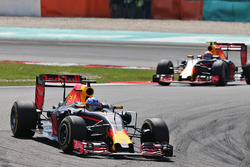 Daniel Ricciardo, Red Bull Racing RB12 y Max Verstappen, Red Bull Racing RB12