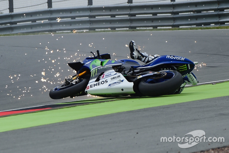 Jorge Lorenzo, Yamaha Factory Racing crash