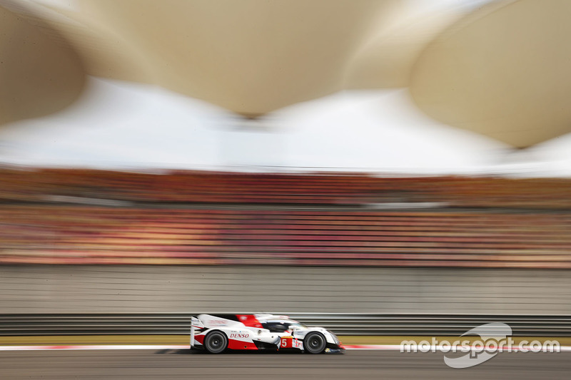 6. #5 Toyota Racing Toyota TS050 Hybrid: Ентоні Девідсон, Себастьян Буемі, Казукі Накадзіма