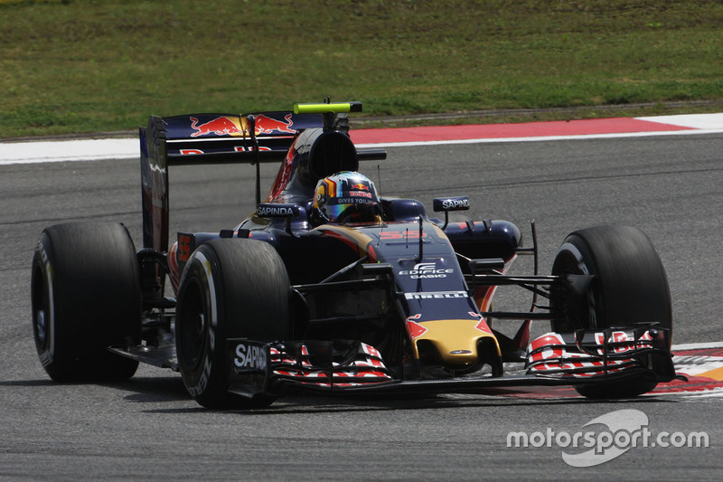 Carlos Sainz Jr., Scuderia Toro Rosso STR11