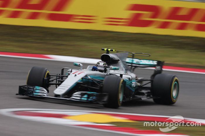Bottas só ficou de fora do pódio na China, quando acabou rodando atrás de um safety car...