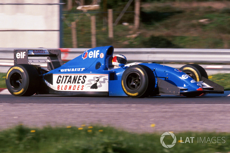 Michael Schumacher teste la Ligier JS39B Renault pour évaluer le moteur Renault V10