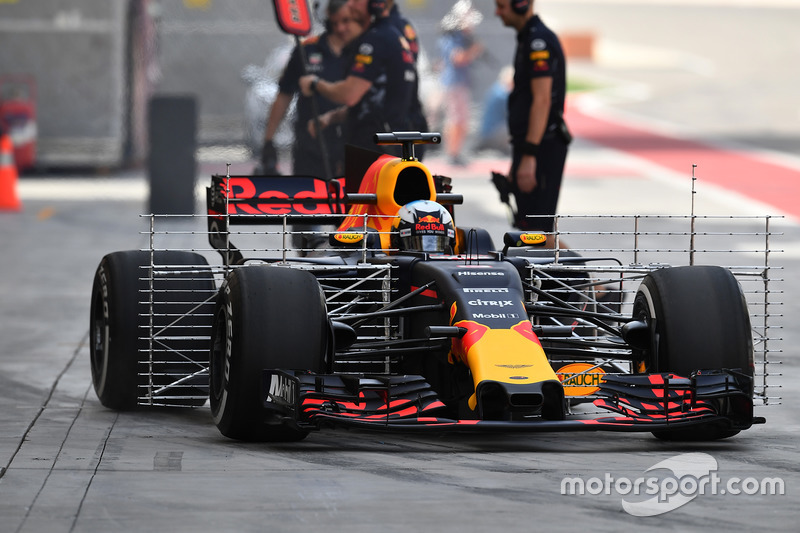 Daniel Ricciardo, Red Bull Racing RB13 with aero sensors