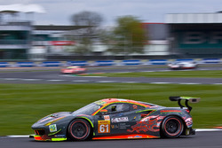 #61 Clearwater Racing Ferrari 488 GTE: Mok Weng Sun, Matt Griffin, Keita Sawa