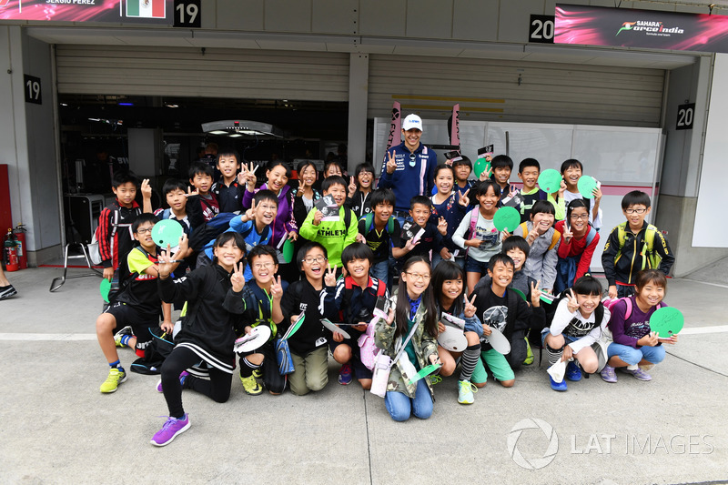 Esteban Ocon, Sahara Force India F1 and young fans