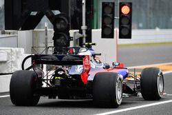 Carlos Sainz Jr., Scuderia Toro Rosso STR12 with aero sensors