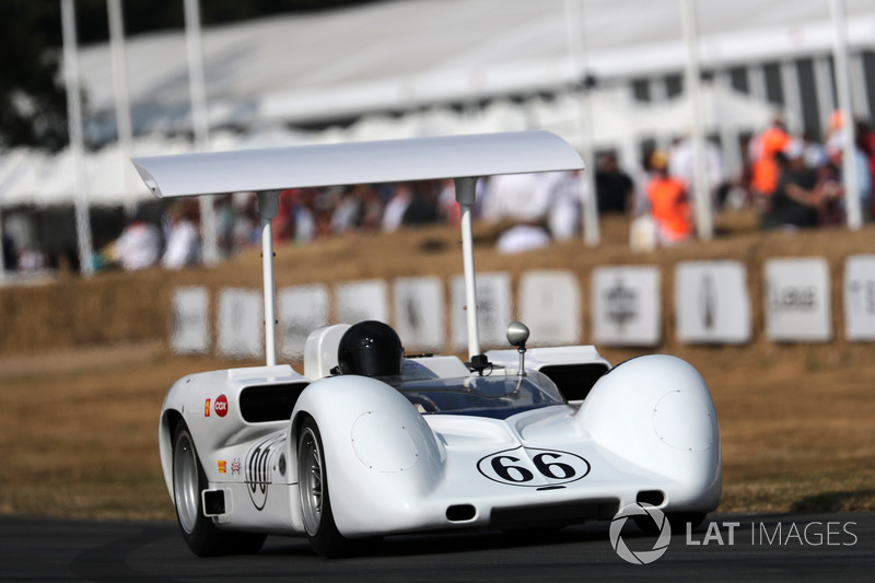 Chaparral 2E